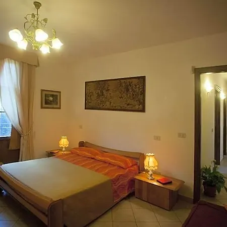 فندق مبيت وإفطار Alfieri 3*