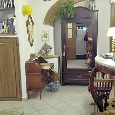 فندق مبيت وإفطار Alfieri بيزا