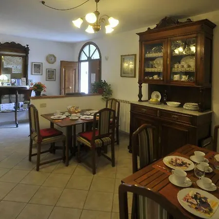 Alfieri Oda ve Kahvaltı