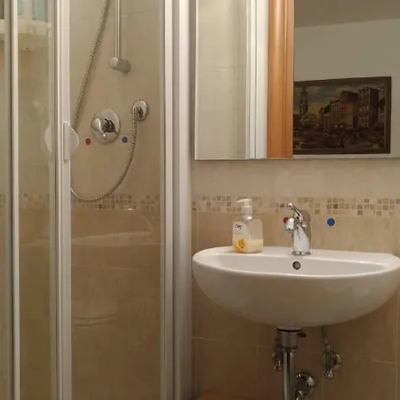 Alfieri Oda ve Kahvaltı 3*