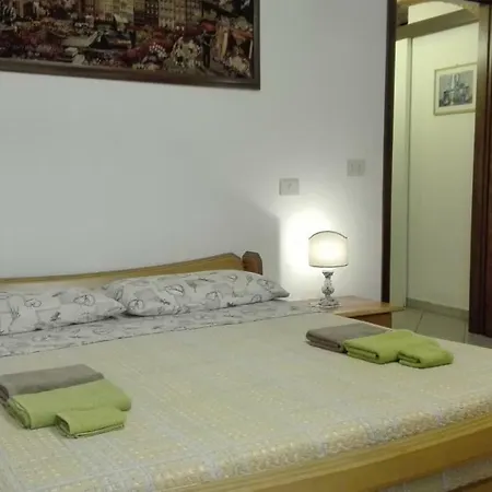 Oda ve Kahvaltı Alfieri Pisa