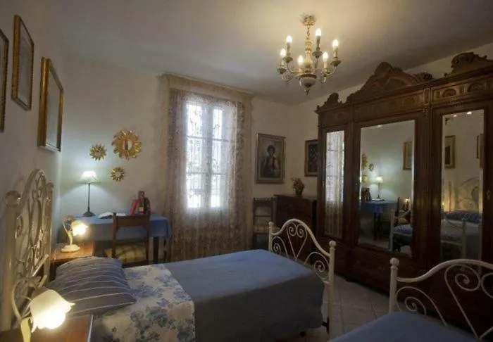 Oda ve Kahvaltı Alfieri Pisa