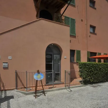 Alfieri לינה וארוחת בוקר