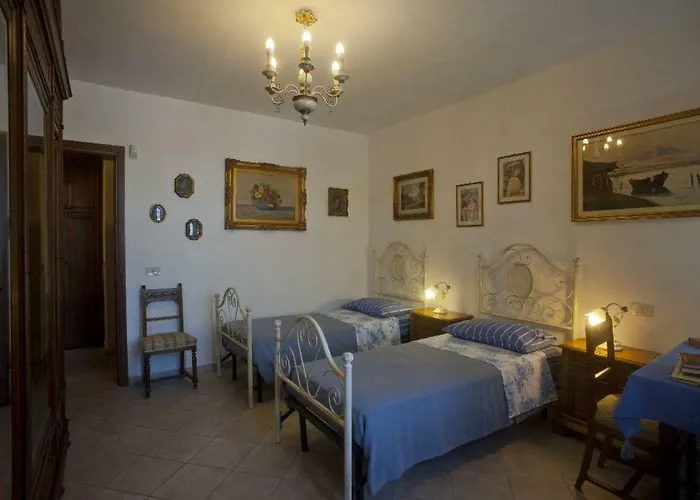 Alfieri לינה וארוחת בוקר